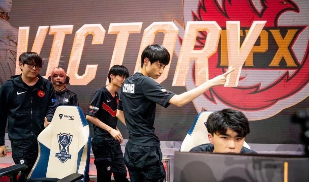 疑是让国足 疑是让国足